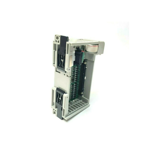 Allen-Bradley 1769-OB32T CMPLX 32 Pt 24VDC Terminated D/O Module