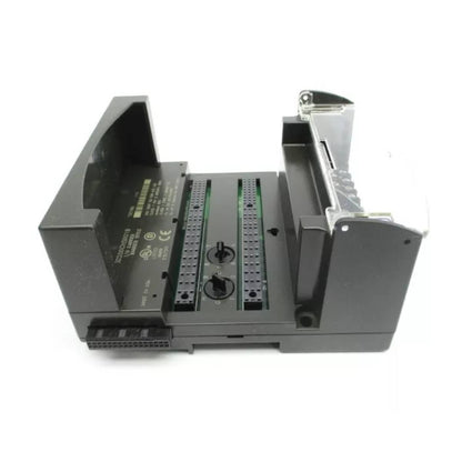 وحدات إخراج رقمية FLEX I/O AC من Allen-Bradley 1794-OA16